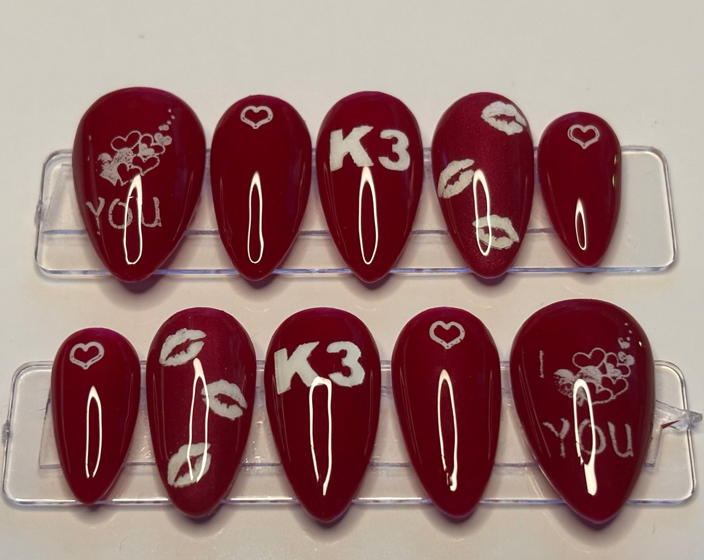 Custom nagels geïnspireerd op meidengroep